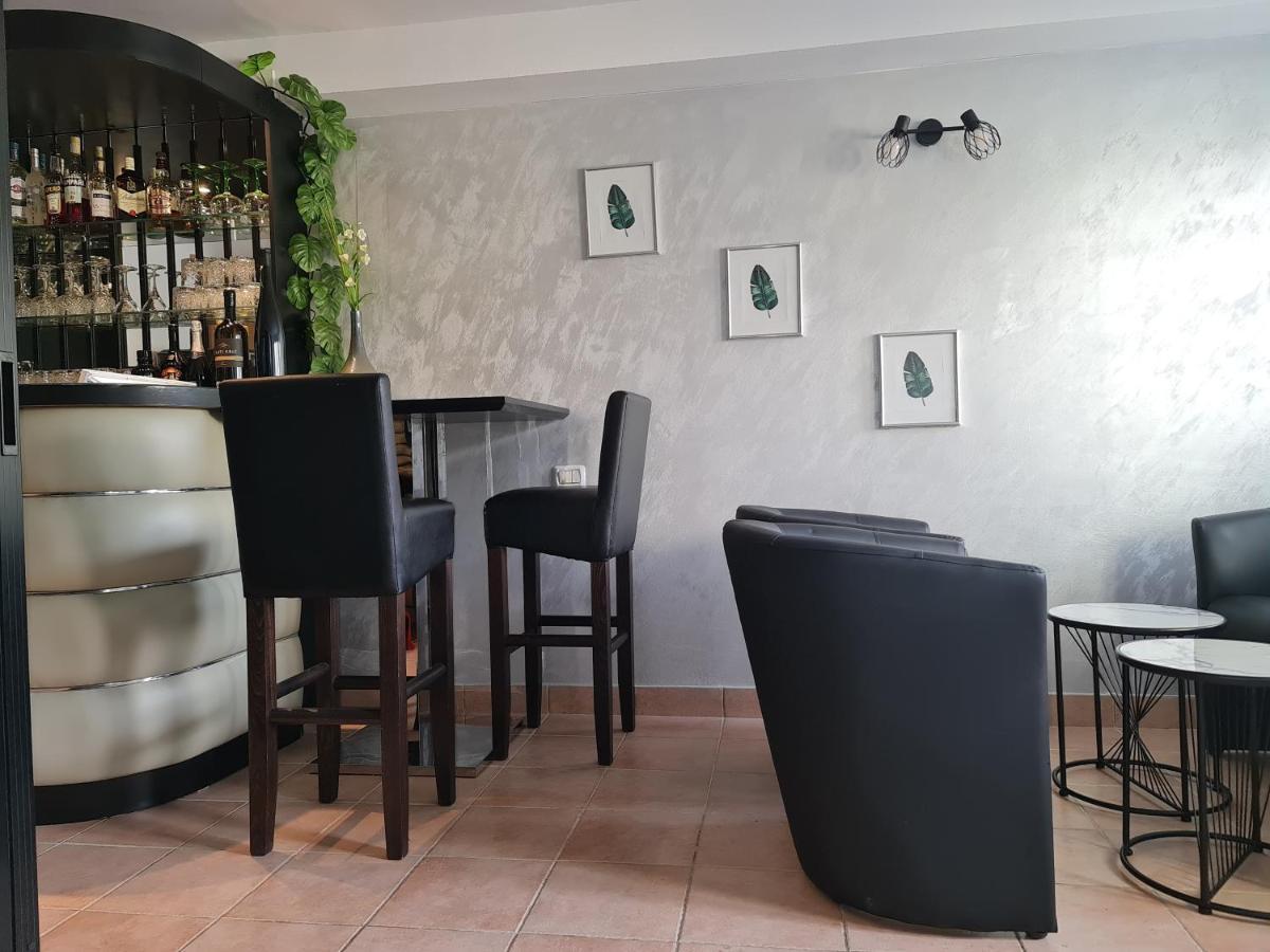 Garni Hotel Keltika Изола Екстериор снимка