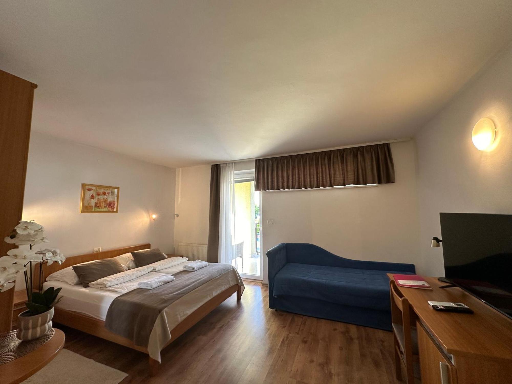 Garni Hotel Keltika Изола Екстериор снимка