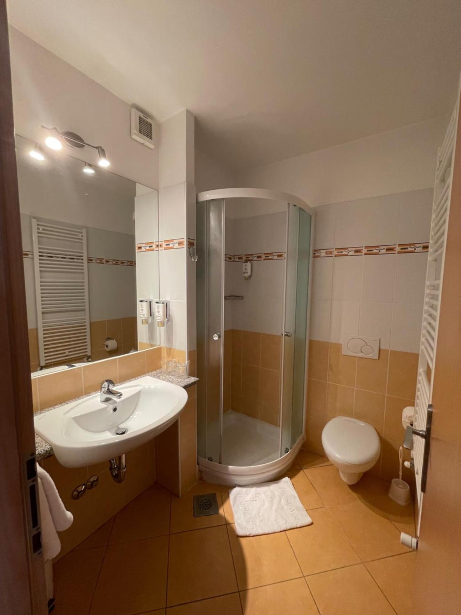 Garni Hotel Keltika Изола Екстериор снимка