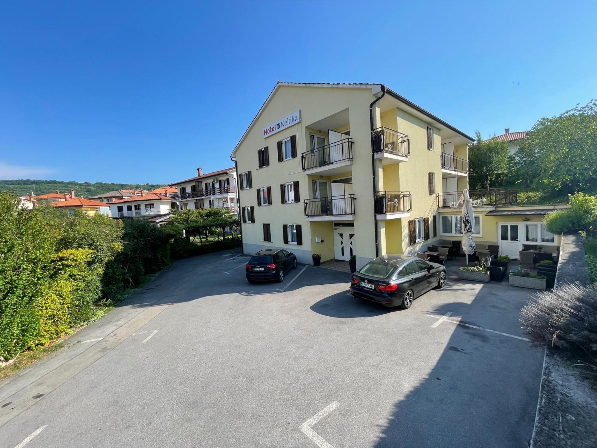 Garni Hotel Keltika Изола Екстериор снимка