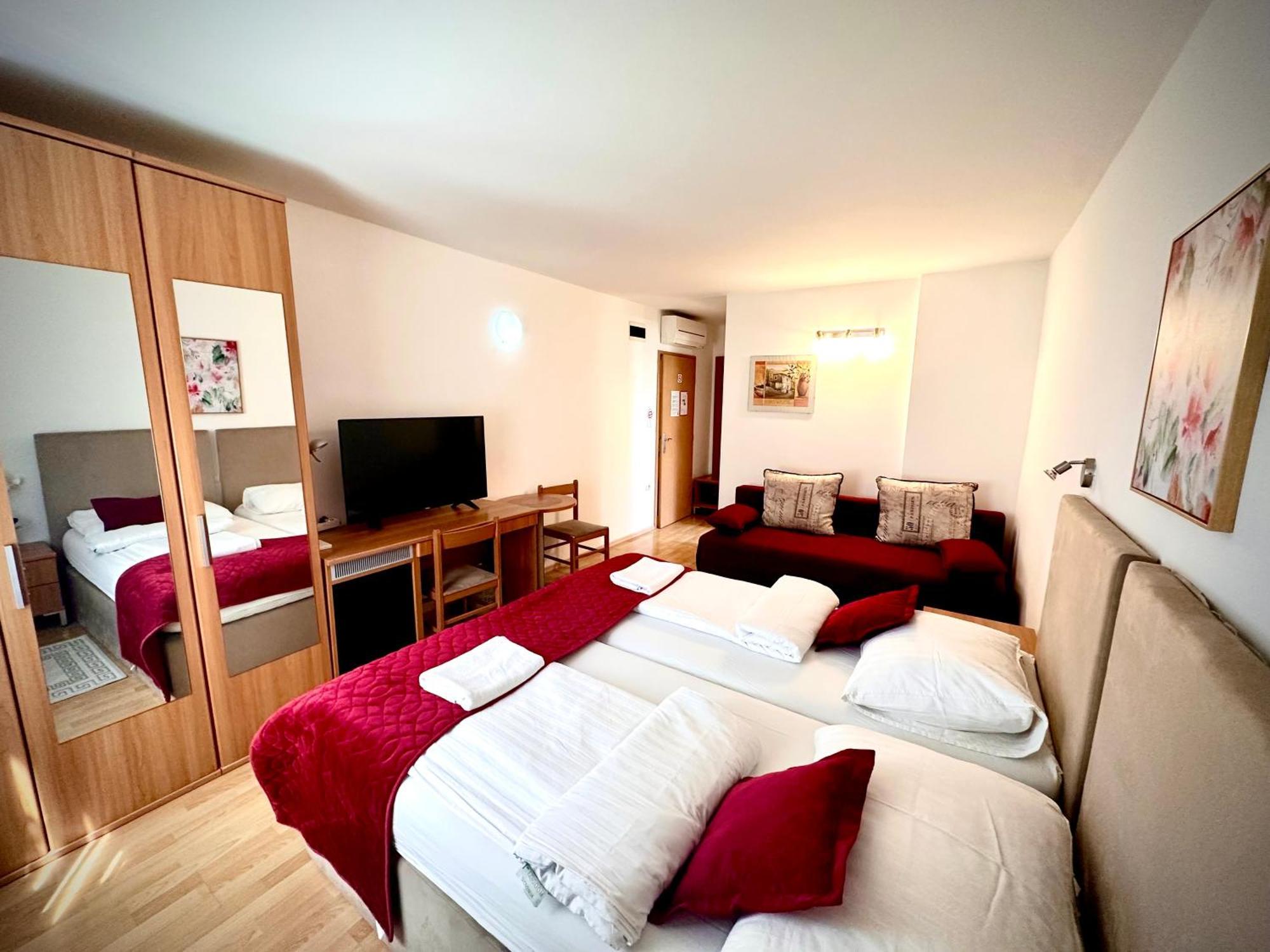Garni Hotel Keltika Изола Екстериор снимка