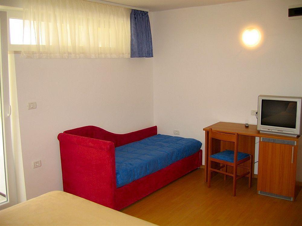 Garni Hotel Keltika Изола Екстериор снимка